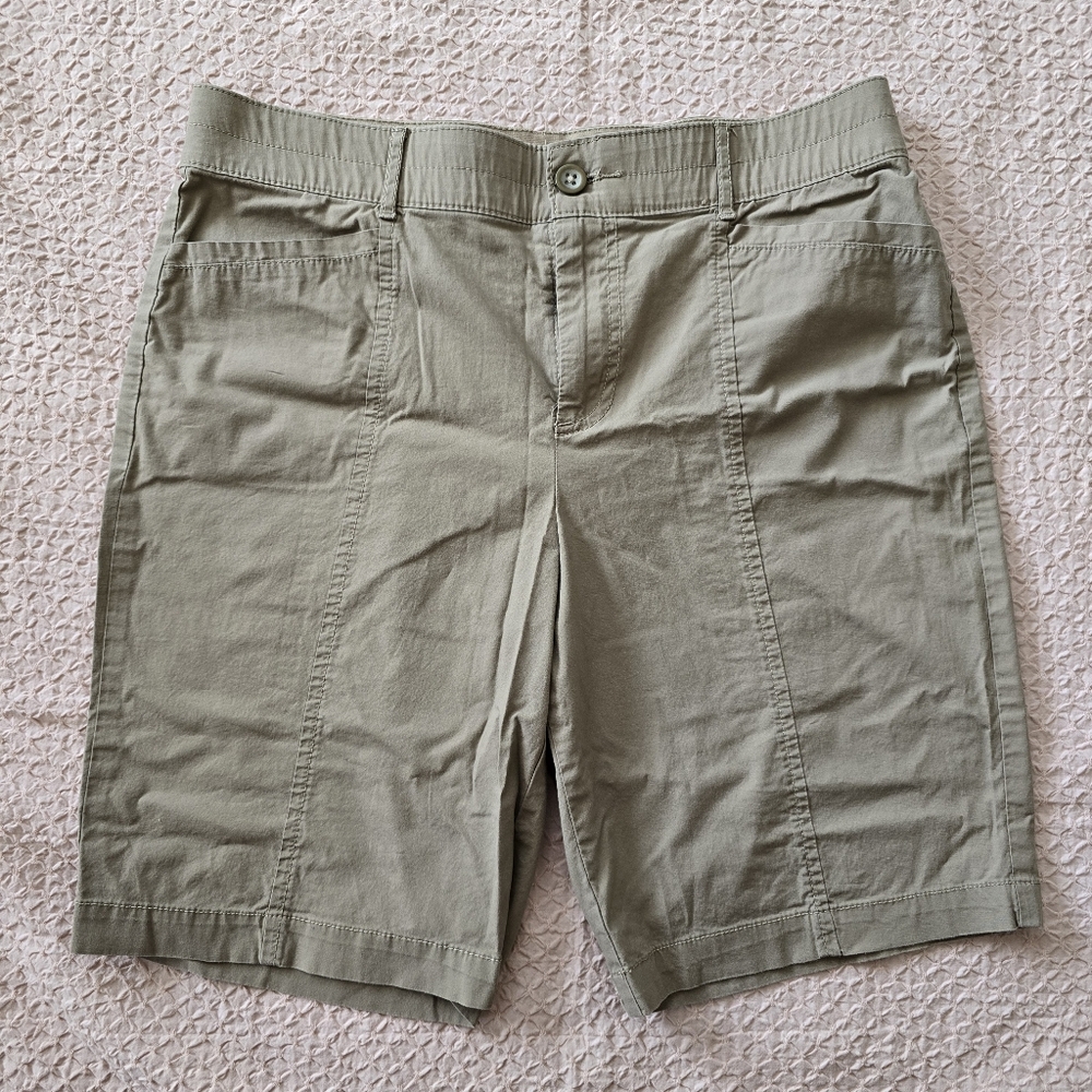 Laura Scott Women's Cotton Beige Shorts Size 8